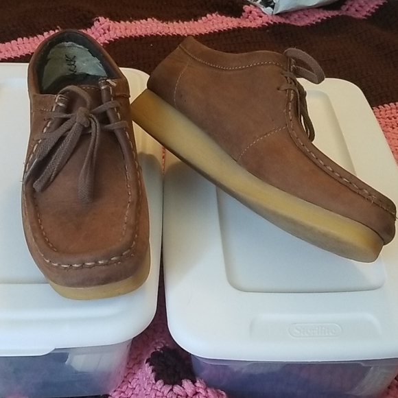 Clark's shoes - Picture 2 of 4
